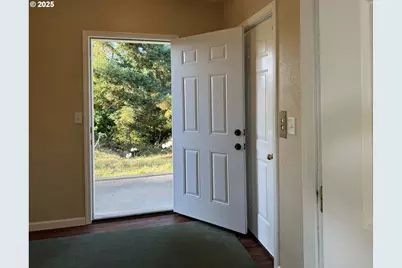616 Pacific Ave, Brookings, OR 97415 - Photo 21