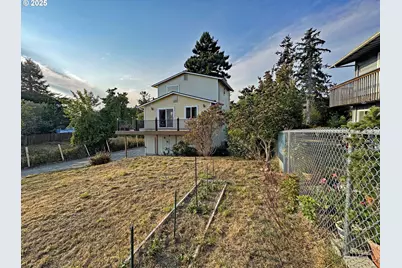616 Pacific Ave, Brookings, OR 97415 - Photo 23