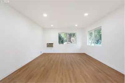 8625 SE Knapp St, Portland, OR 97266 - Photo 9