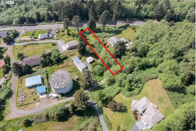 9740 Scenic View Dr, Rockaway Beach, OR 97136 - Photo 3
