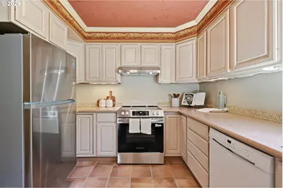 6010 S Corbett Ave, Portland, OR 97239 - Photo 11