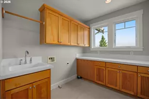9325 NW Hopedale Ct, Portland, OR 97229 - Photo 37