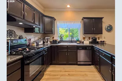 1874 SW Topaz Ln, Grants Pass, OR 97526 - Photo 9