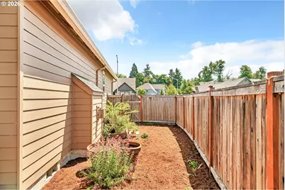 1198 S 41st Pl, Springfield, OR 97478 - Photo 39