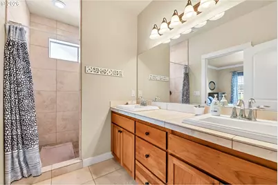 1198 S 41st Pl, Springfield, OR 97478 - Photo 33