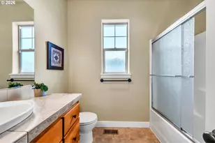 1198 S 41st Pl, Springfield, OR 97478 - Photo 11