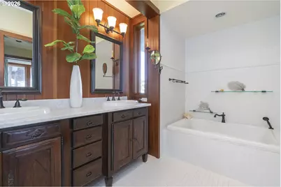 7850 Brooten Mountain Loop, Pacific City, OR 97135 - Photo 19