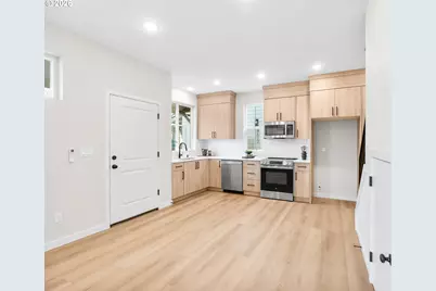 8630 SW 21st Ave #1, Portland, OR 97219 - Photo 3