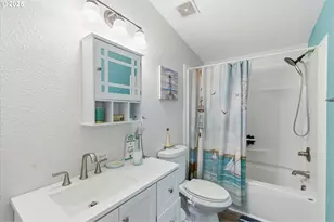 260 21st St, Albany, OR 97322 - Photo 23