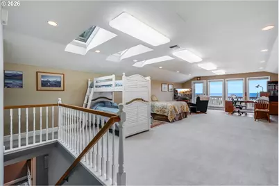 384 Sunset Blvd, Cannon Beach, OR 97110 - Photo 35