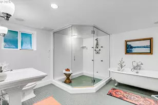 3830 NE Wistaria Dr, Portland, OR 97212 - Photo 37