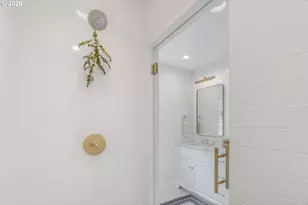 3830 NE Wistaria Dr, Portland, OR 97212 - Photo 27