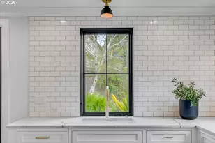 3830 NE Wistaria Dr, Portland, OR 97212 - Photo 19