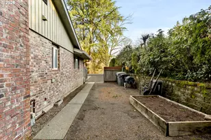 4520 Calaroga Dr, West Linn, OR 97068 - Photo 39