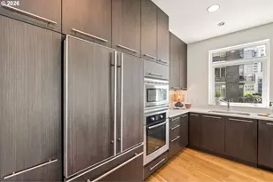 949 NW Overton St, Portland, OR 97209 - Photo 15