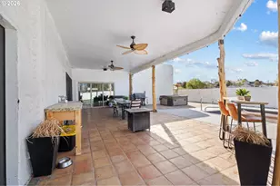 832 E Main St, Hermiston, OR 97838 - Photo 27