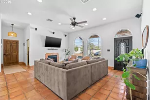 832 E Main St, Hermiston, OR 97838 - Photo 7