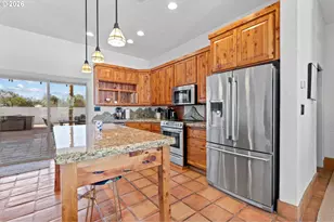 832 E Main St, Hermiston, OR 97838 - Photo 11