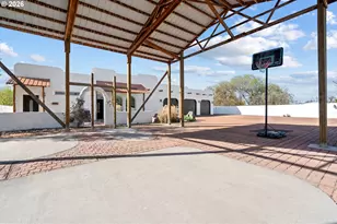 832 E Main St, Hermiston, OR 97838 - Photo 35