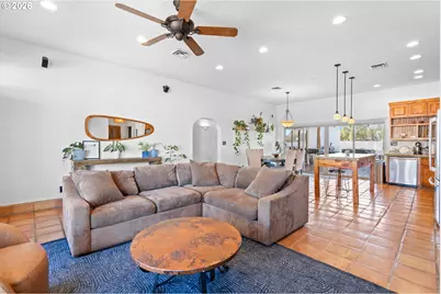 832 E Main St, Hermiston, OR 97838 - Photo 9