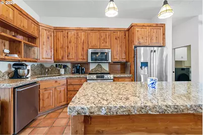 832 E Main St, Hermiston, OR 97838 - Photo 13