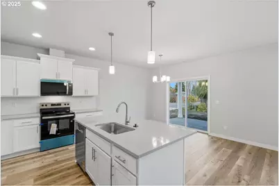 405 S Cedar St, Yamhill, OR 97148 - Photo 11