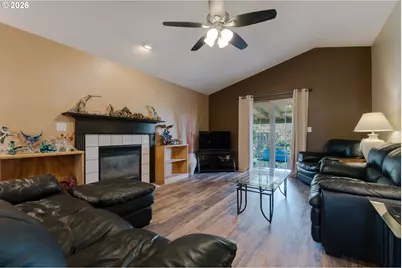 512 Pegasus Ct, Molalla, OR 97038 - Photo 13