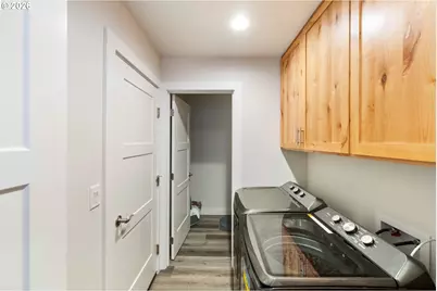 752 Madison St, Coos Bay, OR 97420 - Photo 33