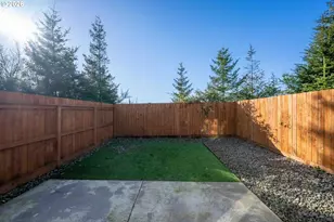 752 Madison St, Coos Bay, OR 97420 - Photo 27