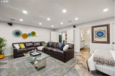 3115 SW Bennington Dr, Portland, OR 97205 - Photo 31