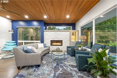 3115 SW Bennington Dr, Portland, OR 97205 - Photo 3