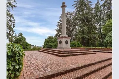 3115 SW Bennington Dr, Portland, OR 97205 - Photo 47