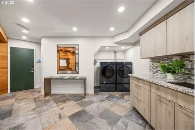 3115 SW Bennington Dr, Portland, OR 97205 - Photo 27