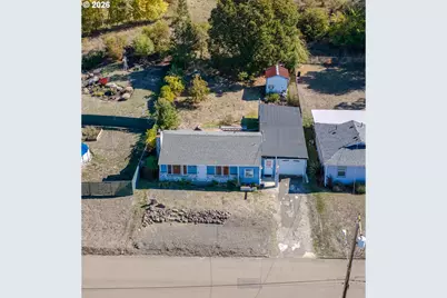 1661 NE Winter St, Roseburg, OR 97470 - Photo 3