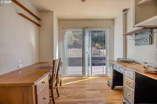 1661 NE Winter St, Roseburg, OR 97470 - Photo 17