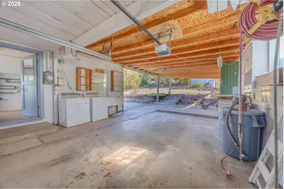 1661 NE Winter St, Roseburg, OR 97470 - Photo 9