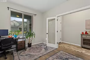 1104 NW 3rd Ct, Battle Ground, WA 98604 - Photo 3