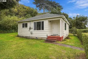 325 1st St SW, Bandon, OR 97411 - Photo 3