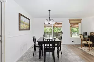 2080 W Harrison Ave, Cottage Grove, OR 97424 - Photo 11