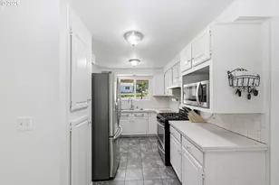 2080 W Harrison Ave, Cottage Grove, OR 97424 - Photo 17