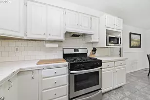 2080 W Harrison Ave, Cottage Grove, OR 97424 - Photo 15
