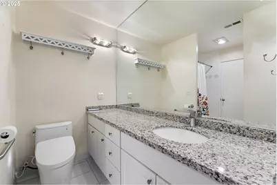 198 N Hayden Bay Dr, Portland, OR 97217 - Photo 17