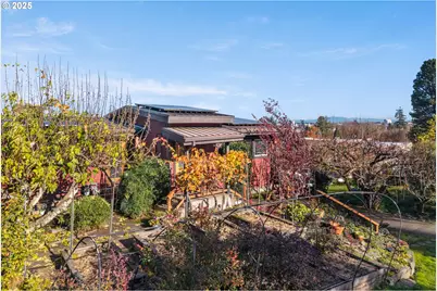 2705 NW Pettygrove St, Portland, OR 97210 - Photo 1