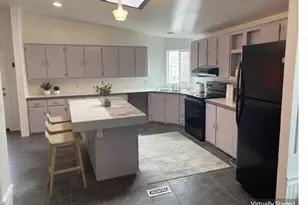 1400 Candlelight Dr, Eugene, OR 97402 - Photo 17