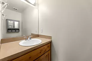 519 NE 2nd St, Battle Ground, WA 98604 - Photo 13