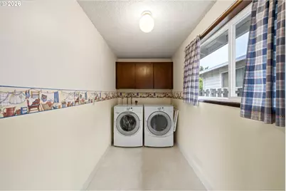 20350 SW Madeline Pl, Beaverton, OR 97078 - Photo 21