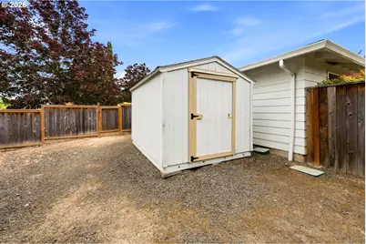 20350 SW Madeline Pl, Beaverton, OR 97078 - Photo 27