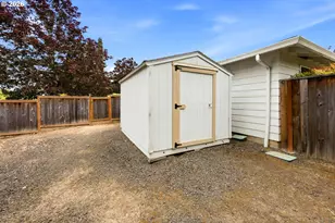 20350 SW Madeline Pl, Beaverton, OR 97078 - Photo 27