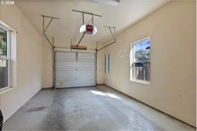 8115 NE Wilkins St, Hillsboro, OR 97006 - Photo 37