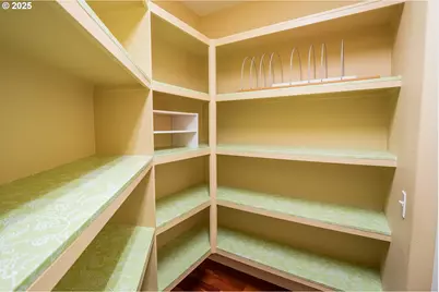 278 Rockridge Ct, Eugene, OR 97405 - Photo 13